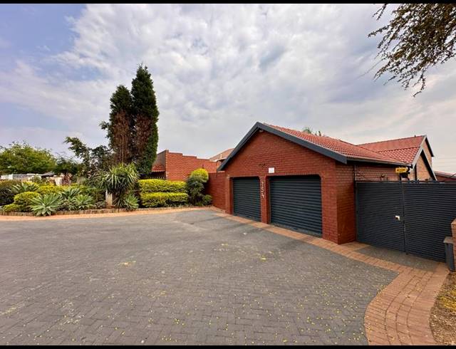 4 BEDROOM HOUSE FOR SALE IN MONTANA PARK